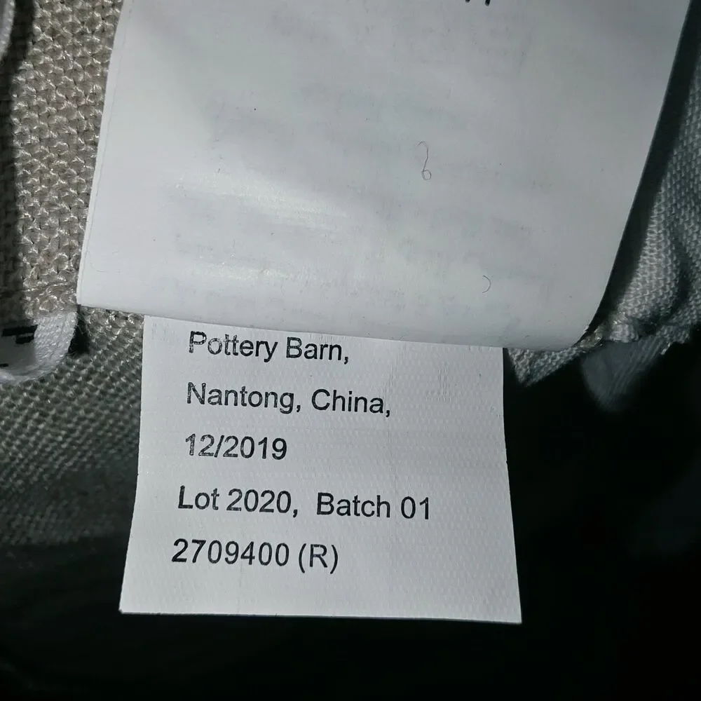 Pottery Barn 80x78 NWOT Tan King Buttons Pleated 100% Linen 14